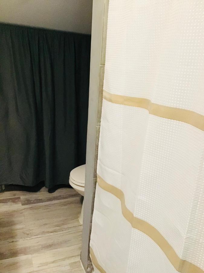 Loft Guest Suite 1 Bedroom Чарльстон Экстерьер фото